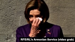 Ներկայացուցիչների տան խոսնակ Նենսի Փելոսին հուզվել է Հայոց ցեղասպանության հուշահամալիրում, Երևան, 18-ը սեպտեմբերի, 2022թ.