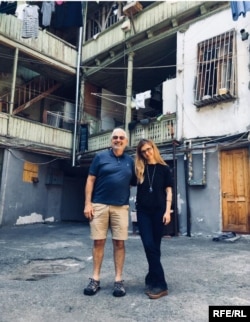 რონალდ სუნი და სალომე ასათიანი, თბილისი, ასათიანის ქუჩა, 2018 წლის 28 ივნისი