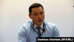Саясаттанушы Санжар Боқаев