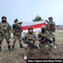 Беларускія байцы з палка імя Кастуся Каліноўскага