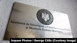 Placă de la intrarea în sediul IICCMER în București