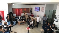 Diňle: Hukuk goraýjy türkmen migrantlarynyň ýagdaýyny 'heläkçilikli' hasaplaýar