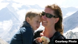 Ева Виткова с сыном Адамом. Чехия, 2012 год.