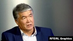 Султан Раев.