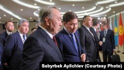 Сапар Исаков менен Нурсултан Назарбаев Сочиде. 11-октябрь, 2017-жыл