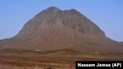 د چاغي په رېکوډېک کې د سرو زرو او د مسو د کان یوه څنډه - پخوانی انځور.