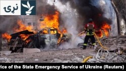 اور وژونکي په سومي کې د روسیې تر حملې وروسته د اور وژلو هڅه کوي - د اپرېل ۱۳مې انځور.