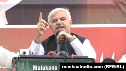 د خیبر پښتونخوا اعلا وزیر محمود خان د ډېسېمبر پر ۱۶مه په سوات کې یو غونډې ته وینا وکړه. (انځور: ارشیف)