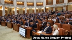 Vreme de patru ani, politienii români nu și-au făcut timp, intenționat sau nu, să pună în concordanță Codul Penal cu decizia CCR privind termenele de prescripție. Consecinta: mii de dosare sunt aruncate în aer. 