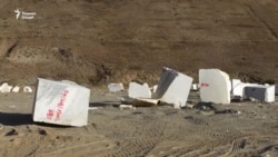 Кони ҷанҷолии санги мармарро дар Ванҷ кӣ гирифт?