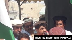 میر کلام وزیر د علي وزیر پرېښودو لپاره احتجاجي لاریون ته وینا کوي: ۲۰۲۱، ۱۲م سېپټېمبر