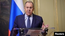 Ministrul rus de Externe, Serghei Lavrov, spune că Rusia nu va accepta o pace care să pună vieți în pericol.