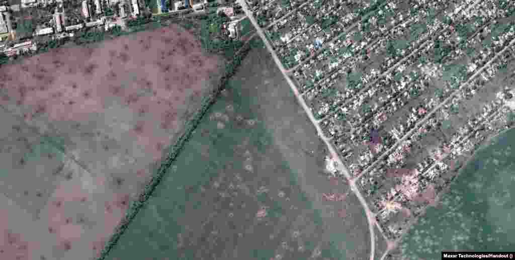 На супутниковому знімку Лимана Донецької області видно вирви від артилерійських обстрілів на полях та зруйновані будівлі. Фото: Satellite image &copy;2022&nbsp;Maxar&nbsp;Technologies. 25 травня 2022 року. За даними FAO, щонайменше 30% імпорту пшениці п'ятдесятьма країнами світу&nbsp; залежать від Росії та України. Серед них країни на Близькому Сході та в Північній Африці: Ліван, Єгипет, Лівія, Оман, Саудівська Аравія, Ємен, Туніс, Іран, Йорданія та Марокко &nbsp;