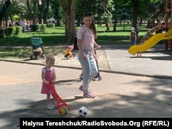 Елла Краснобриж з донечкою Майєю