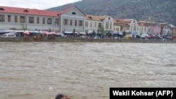 د ورښتونو شدت د کابل سېند اوبه هم زیاتې کړي او ور څېرمه خلک اندېښمن دي