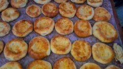 Häkimiýetler un ýetmezçiligini tamdyr çöregini satýanlara garşy göreşmek bilen çözmäge synanyşýar