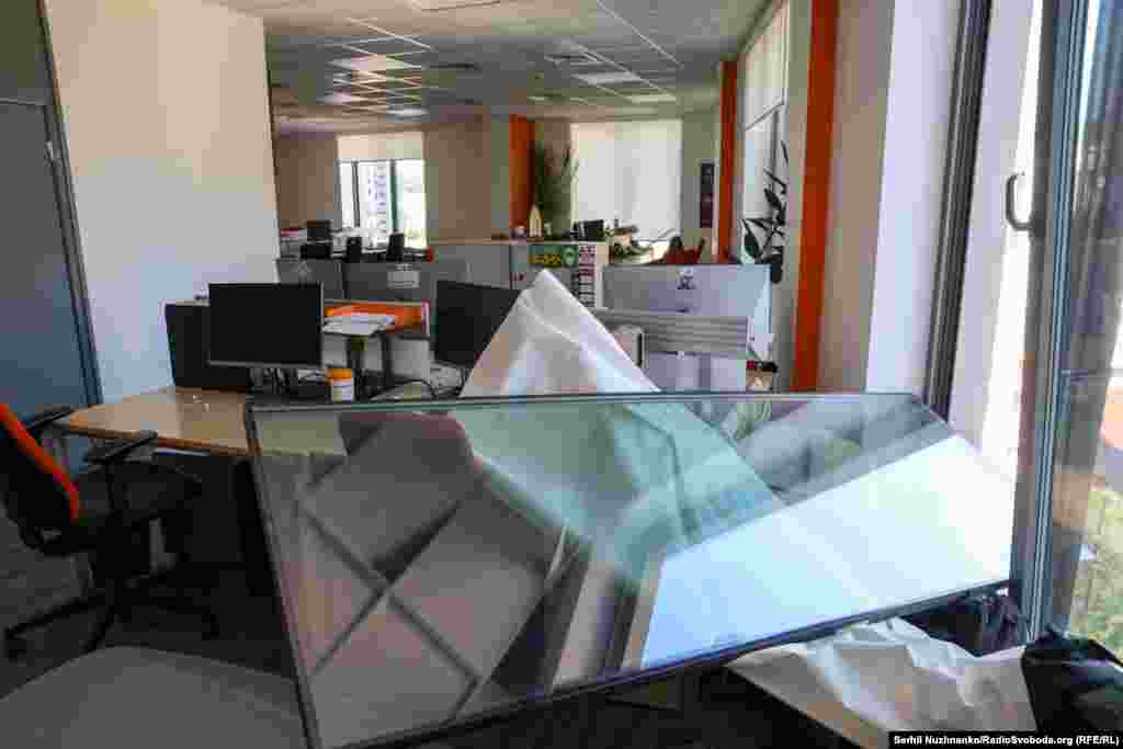 Raketat ranë mbi ndërtesa civile, shumë afër redaksisë së Radios Evropa e Lirë.