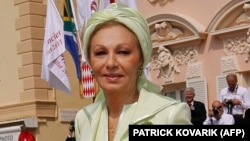 ირანის ყოფილი დედოფალი, შაჰის მეუღლე ფარაჰ დიბა ფეჰლევი