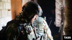 Украина, Луганскан кIошт, Севедонецк. Нохчийчуьра оьрсийн эскархо цхьахдолчу нахбехачу ц1ийнан ларми чохь. 2022-чу шеран Стигалкъекъа-бутт