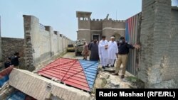 پوليس وايي، د مردان پر پوليس سټېشن بريد کې ۱۰ کلوګرامه بارودي مواد کارول شوي دي.