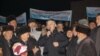 Келдибеков со сторонниками на митинге в Оше 13 декабря 2011г.