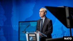 د ناټو سرمنشي ینس سټولټنبرګ