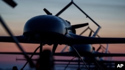 پهپادهای دوربرد اطلاعات دفاعی اوکراین قبل از پرواز در مکانی نامعلوم مستقر شده‌اند