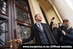 Gradonačelnik Banjaluke Draško Stanivuković je rekao kako je Inzkovo nametanje zakona o zabrani negiranja genocida "strahovito loš potez".