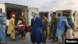 په زلزله کې مړه او ټپیان د انتقال پر مهال