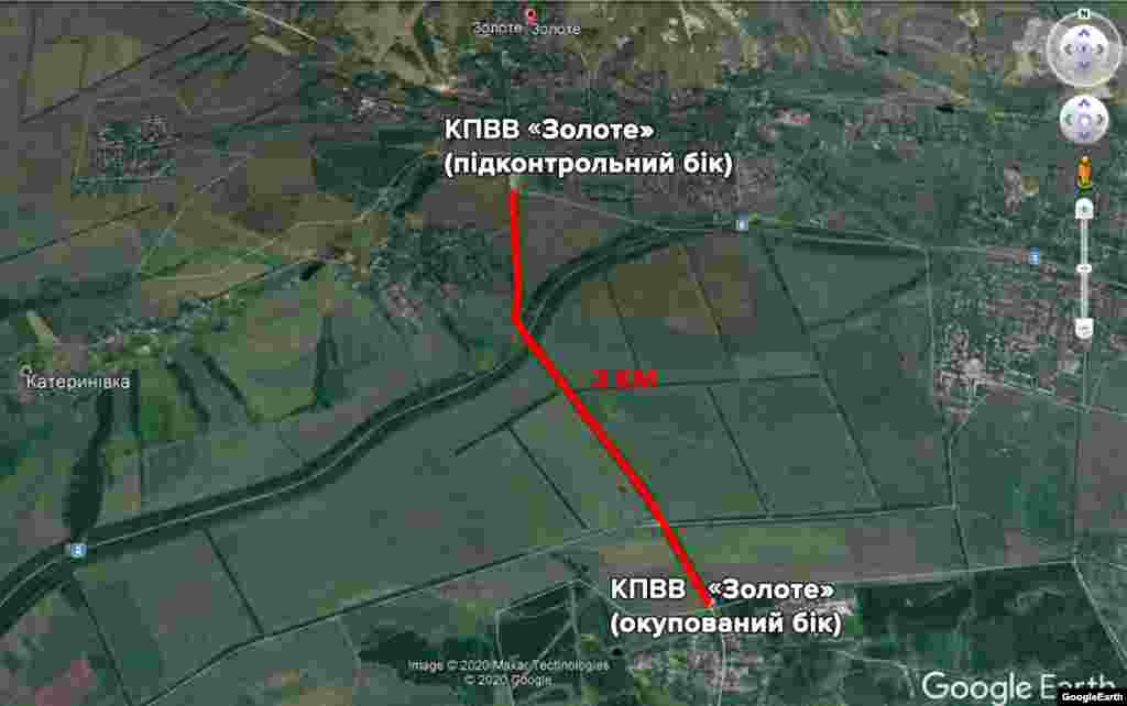 Підконтрольна Україні та окупована частина КПВВ &laquo;Золоте&raquo; з'єднані дорогою, яку відремонтувала українська сторона. Дорогою можна рухатися автотранспортом та пішки. Відстань між блокпостами &ndash; близько 3 кілометрів.&nbsp;