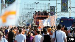 "Блэкпул" футбол клубунун Премьер-лигага көтөрүлгөнүн белгилеген парад, Блэкпул шаары, 24-май 2010-жыл.