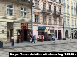 Площа Ринок сьогодні, біля якої зібралися люди 30 червня 1941 року