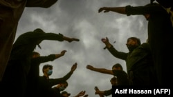 جرګه پر داسې مهال شوې چې ټاکل شوې اهل تشیع د اګست پر نهمه د عاشورې ماتمې لاریونونه وکړي - پخوانی انځور. 