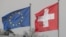 Zastave Evropske unije i Švajcarske, Cirih, 3. maj 2022.