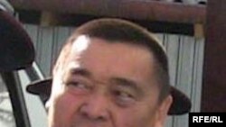 Журналист Рамазан Есіргепов сот үкімі шыққан күні. Тараз, 8 тамыз, 2009 жыл.  