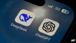 DeepSeek și ChatGPT sunt două dintre cele mai folosite aplicații care au la bază inteligența artificială. Europa Liberă le-a adresat o serie de întrebări despre situația politică din România. 