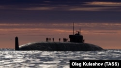 Knyaz Oleg este un submarin al Rusiei dotat cu rachete balistice. A fost testat pentru prima oară în Marea Albă în luna mai. 