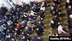 Җомга намазында