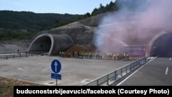 Radnici kod tunela na deonici auto-puta Miloš Veliki, 5. jul 2025.