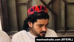 حضرت نعيم، چې په ګيله من وزير شهرت لري د ۲۰۱۲ز کال په سېپتېمبر کې پولیسو نیولی وو ـ پخوانی انځور.