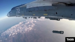 Навчання відбувалися із застосуванням бомбардувальників Су-24М і багатоцільових винищувачів Су-30СМ