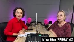 Jurnalista Adriana Nedelea a stat de vorbă cu medicul neurolog Cristina Panea despre ce se întâmplă în creierul oamenilor dacă stau cu orele pe social media și despre impactul știrilor false asupra celor mai concrete decizii pe care le iau în viața de zi cu zi. 