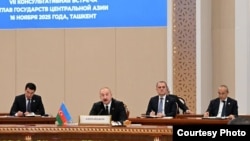 Президент Азербайджана Ильхам Алиев на заседании седьмой консультативной встречи глав государств Центральной Азии. Фото с сайта пресс-службы президента Узбекистана