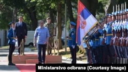 Predsednik Srbije Aleksandar Vučić u kasarni Banjica 2 u Beogradu, 23. jun 2025.

