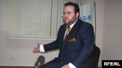 Евгений Гуревич "Азаттыктын" суроолоруна жооп берүүдө, 2009-жылдын 14-октябры.