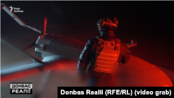 Оператори БПЛА здійснюють підготовку дрону «Лютий» до вильоту
