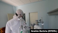 افغانستان د سیمې او ګاونډ له هېوادونو د اکسیجن او نورو روغتیایي وسایلو د بیړنۍ مرستې غوښتنه وکړه.