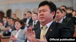 Шаршенбек Абдыкеримов жыйынга катышпаган депутаттар арасында.