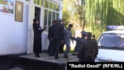 Асадулло Иброҳимов, маъруф ба "муллои ҷодугар" дар додгоҳ