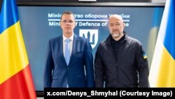 Miniștrii Apărării din România și Ucraina, Ionuț Moșteanu și Denis Șmîhal, la Kiev, Ucraina, 25 august 2025.